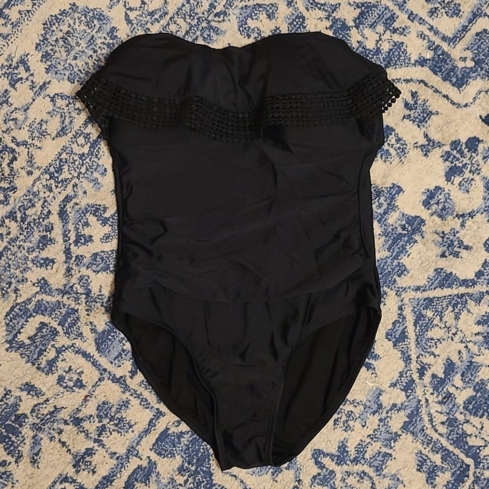 Kona Sol sz medium black swimsuit SW19